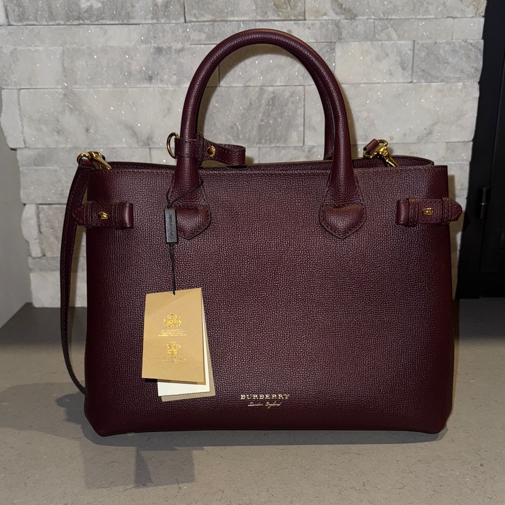 Burberry House Check Derby Leather Medium Banner Tote